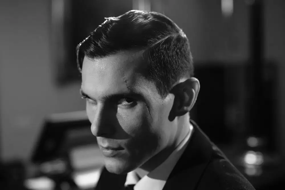 Leo Expres