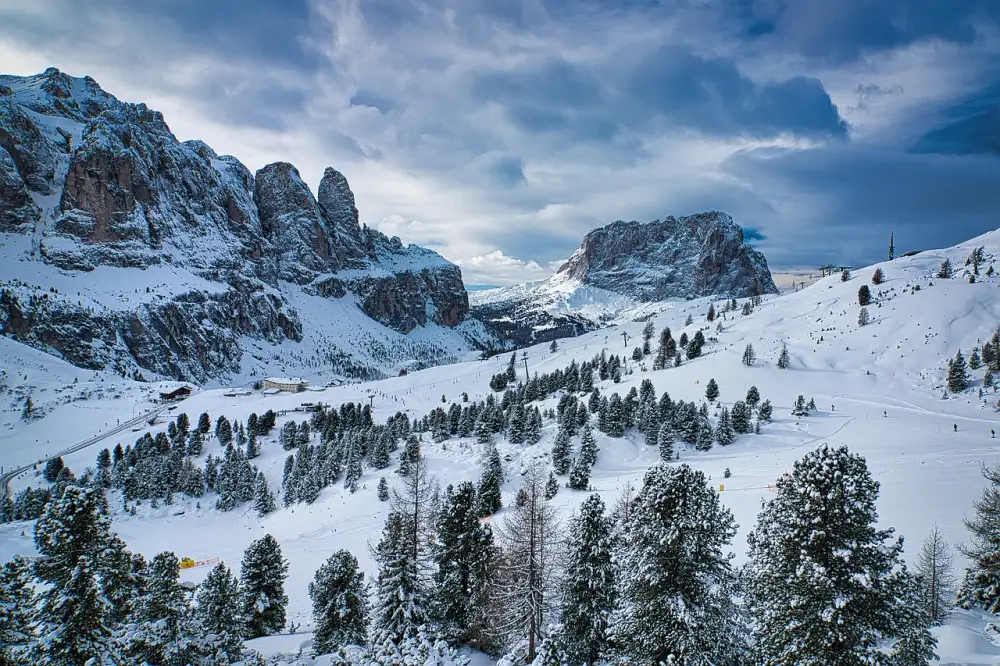 Dolomity
